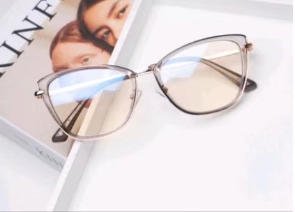 Women's fashionable Cat-Eye sunglasses with UV protection and ergonomic design Stornfield