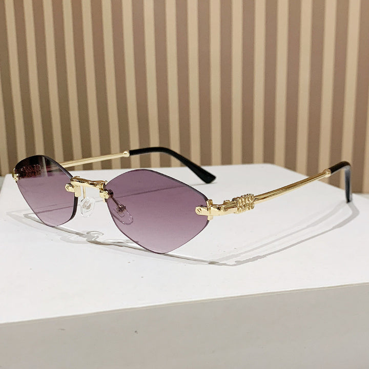 Women's Cat-Eye Sunglasses in Modern Elegance Style Stornfield