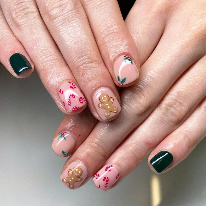 Holiday-Themed Press-On Nail Art Stornfield