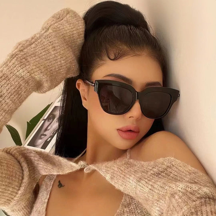 Women's fashionable cat-eye sunglasses with trendy plastic frame Stornfield