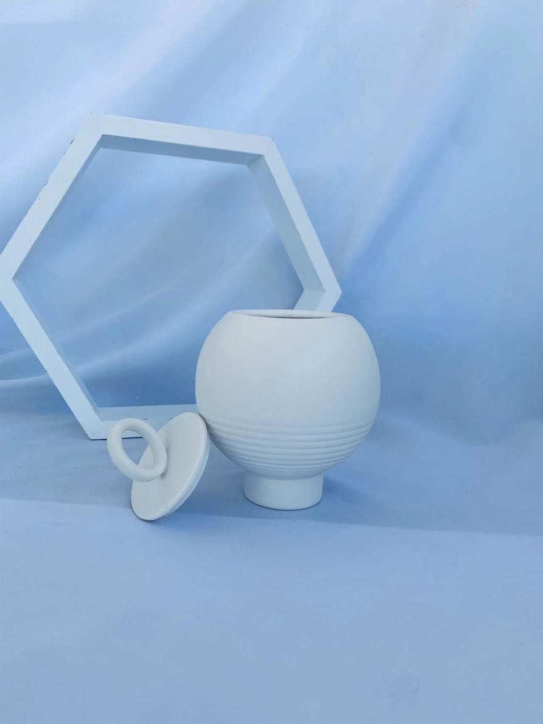 Modern Sculptural Decorative Lamp Stornfeild