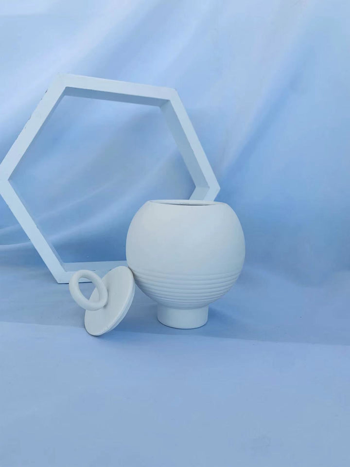 Modern Sculptural Decorative Lamp Stornfeild