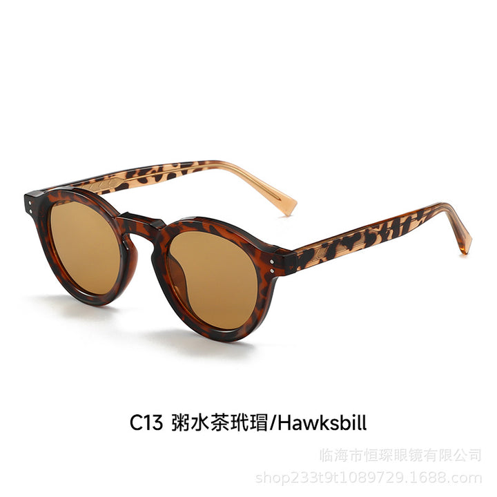 Women's fashionable sunglasses in modern oval design Stornfield