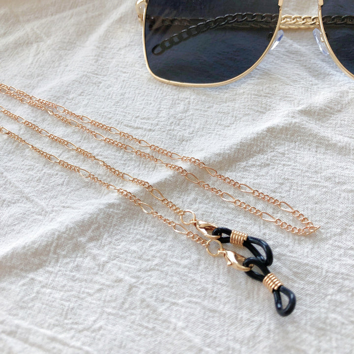 Chic Eyewear Chain with Decorative Clips Stornfield
