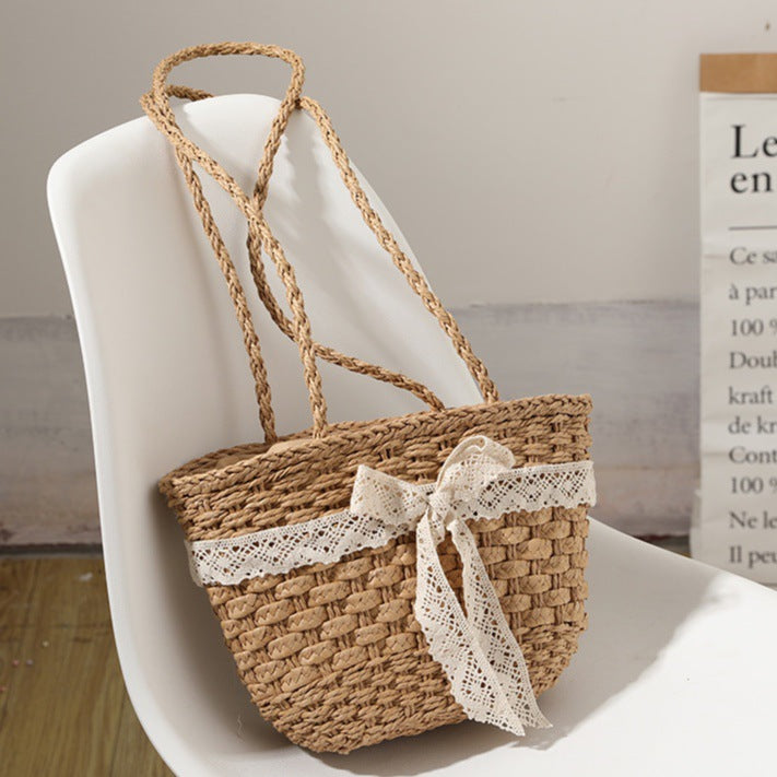Elegant basket bag with decorative lace ribbon Stornfield