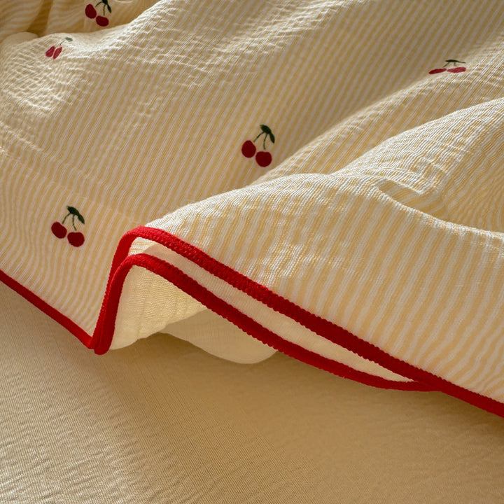 Cherry Blossom Pattern Quilted Bedding Set
