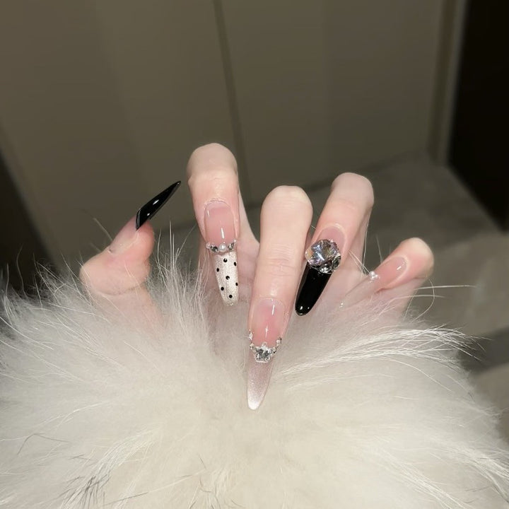 Elegant Stiletto Fake Nails with Sparkling Rhinestone Details Stornfield