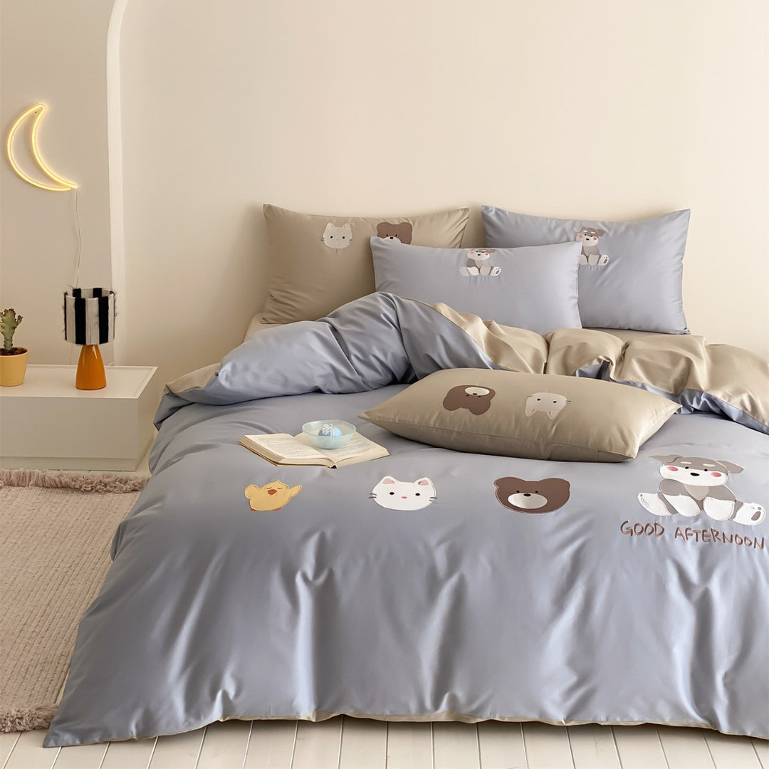 Playful Animal Print Reversible Cotton Sateen Duvet Cover and Pillowcase Set