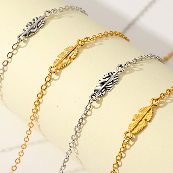 Elegant Glasses Chain Holder Stornfield