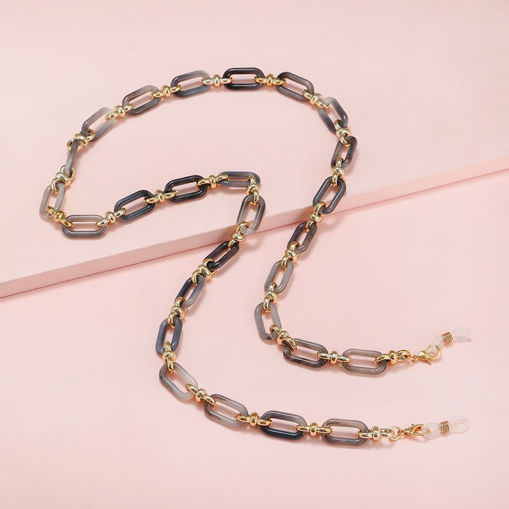 Fashionable sunglasses with chain pendant Stornfield