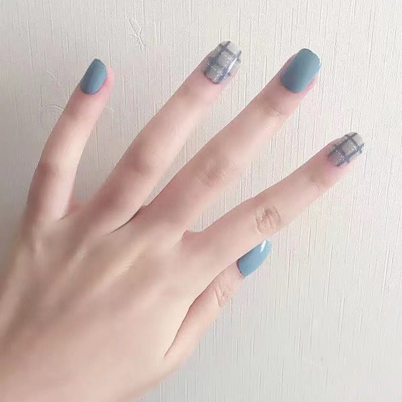 Stylish Press-On Nail Set with Geometric Patterns