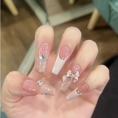 Trendy moon and star design artificial nails Stornfield