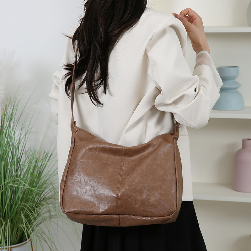 Elegant Leather Shoulder Bag Stornfield