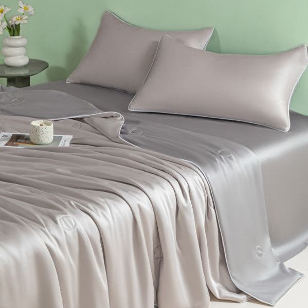 Ladies satin bed linen with stylish design Stornfield