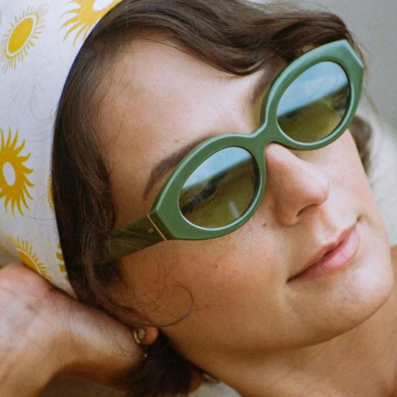 Women's creative sunglasses in elegant retro style Stornfield