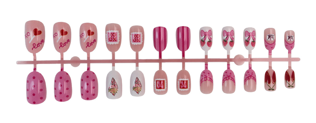 Artificial nail set with romantic floral and heartfelt designs Stornfield