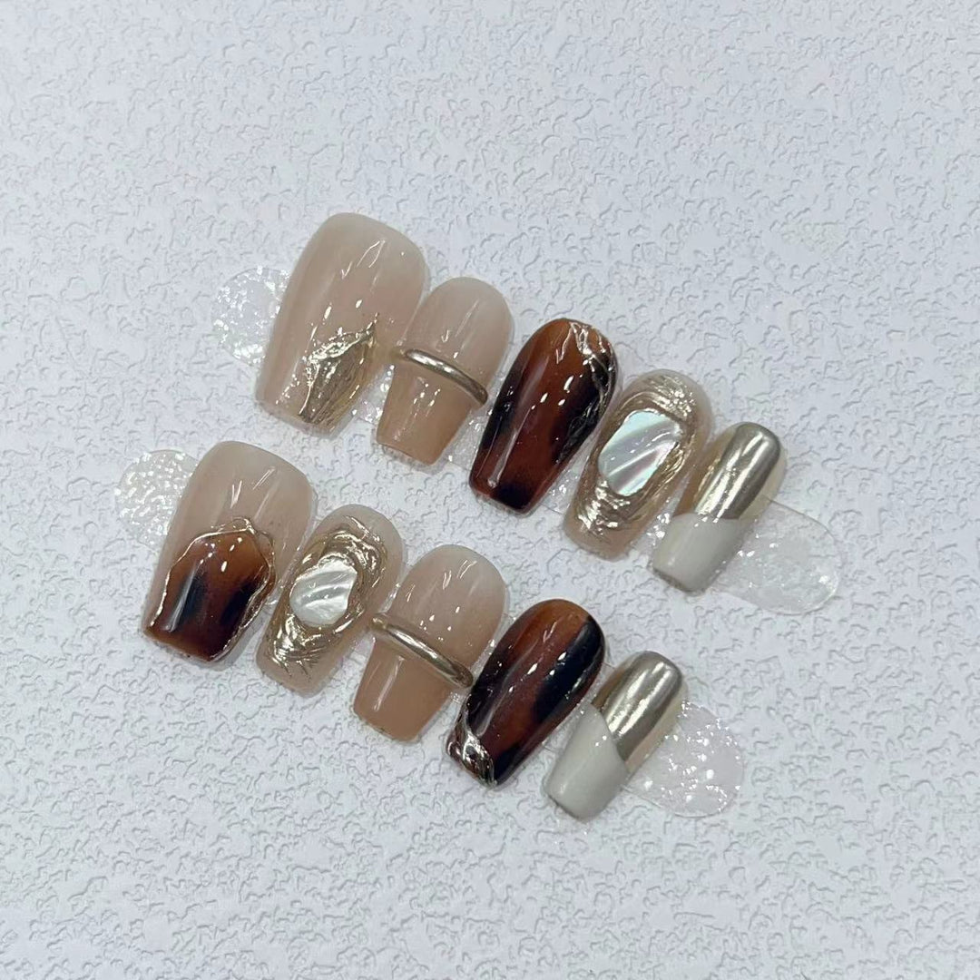 Elegant Nail Art Set with Unique Marble and Metallic Accents Stornfield