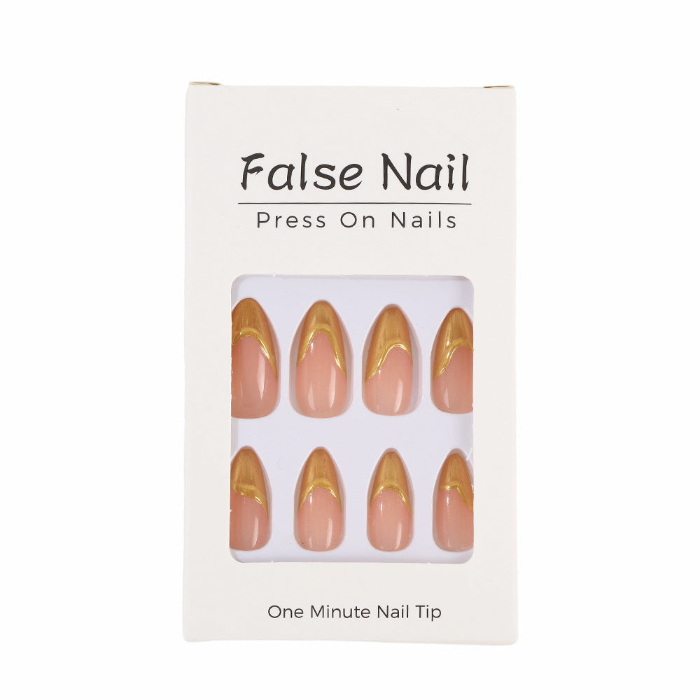 Artificial nails with elegant gold accent Stornfield
