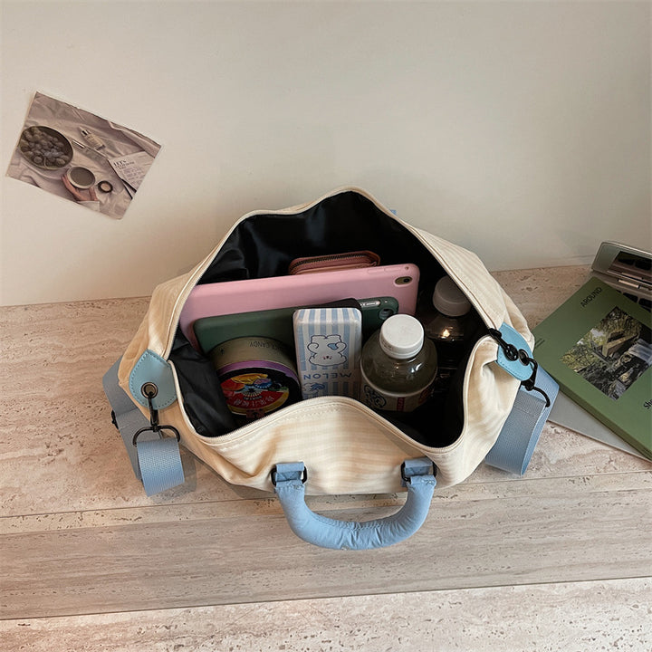 Fashionable Travel Bag with Ergonomic Carrying Strap and Structured Interior Stornfield
