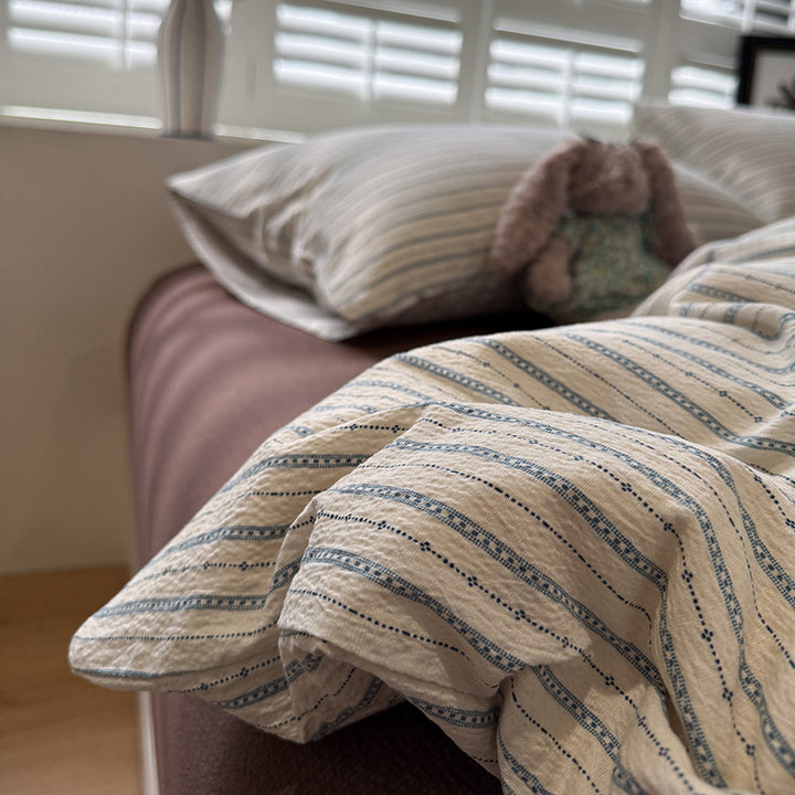 Cozy Plaid Bedding Set