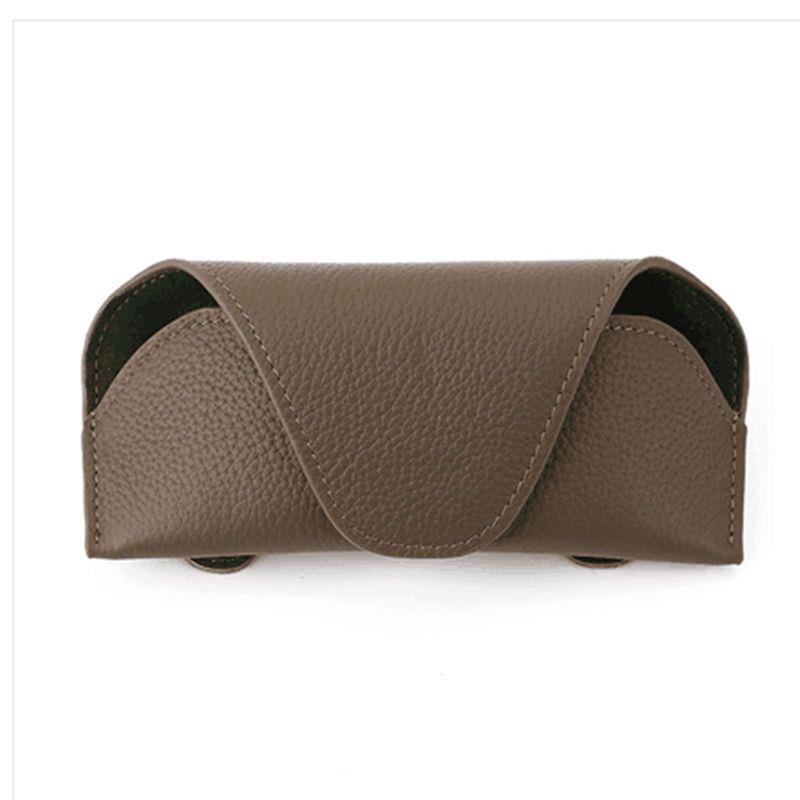 Elegant Leather Eyewear Case Stornfield
