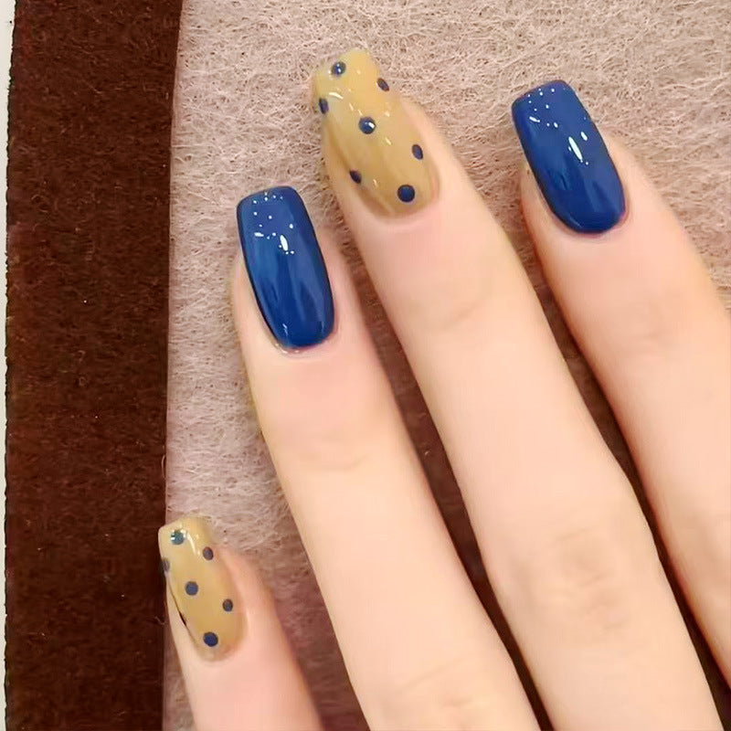Whimsical Bear-Themed Press-On Nail Art Kit Stornfield