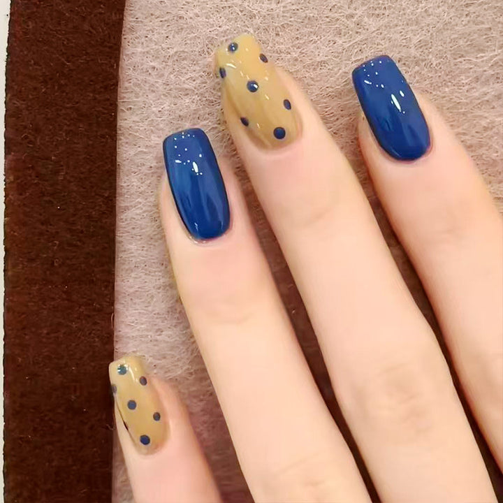 Whimsical Bear-Themed Press-On Nail Art Kit Stornfield