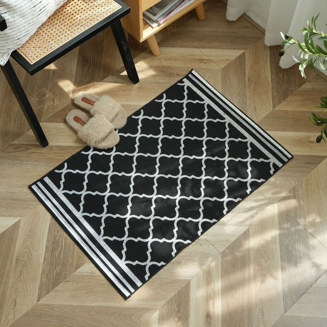 Living and entrance area mat with diamond pattern Stornfield