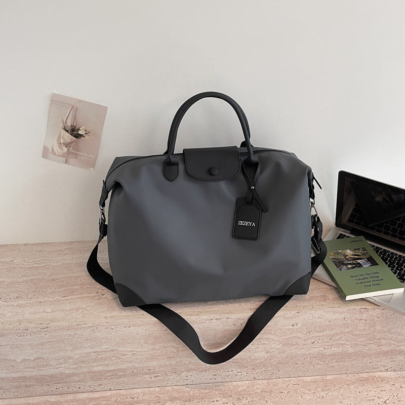 Elegant Travel Bag with Durable Material and Adjustable Shoulder Strap Stornfield
