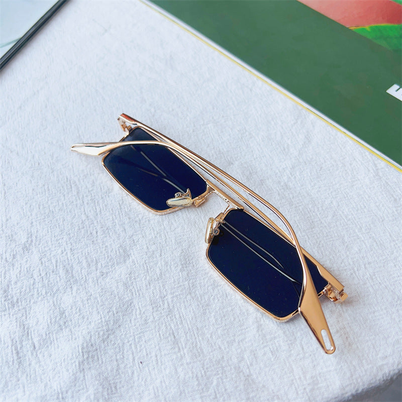 Fashion-Forward Geometric Frame Sunglasses Stornfield