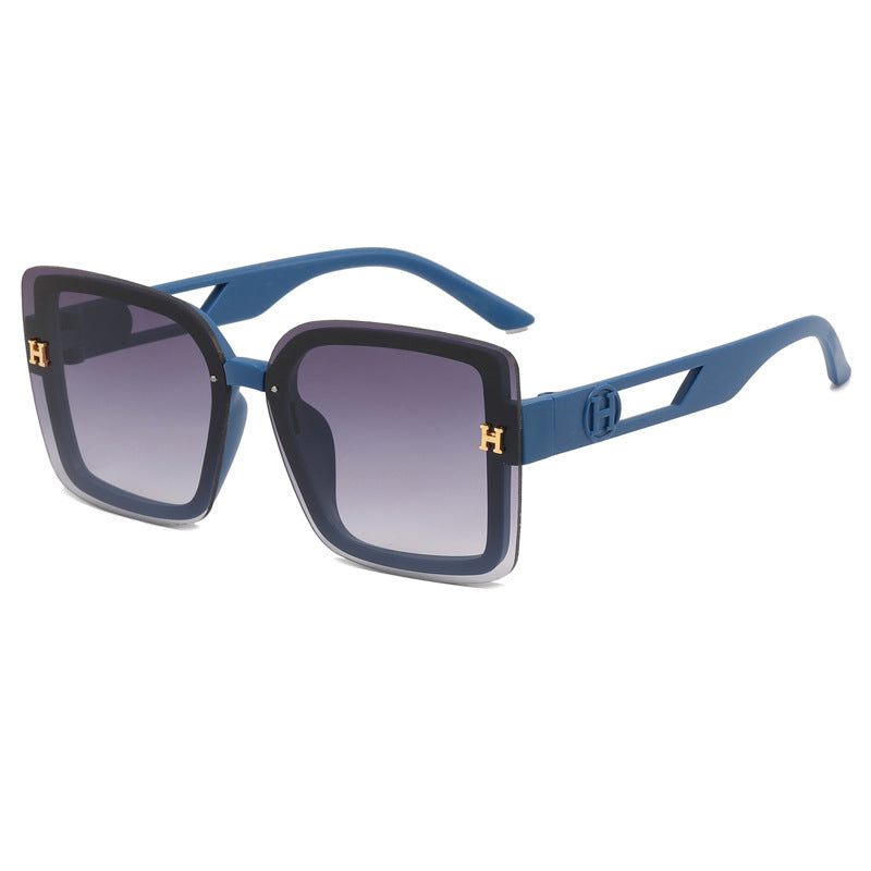 Women modern square sunglasses with elegant design Stornfield