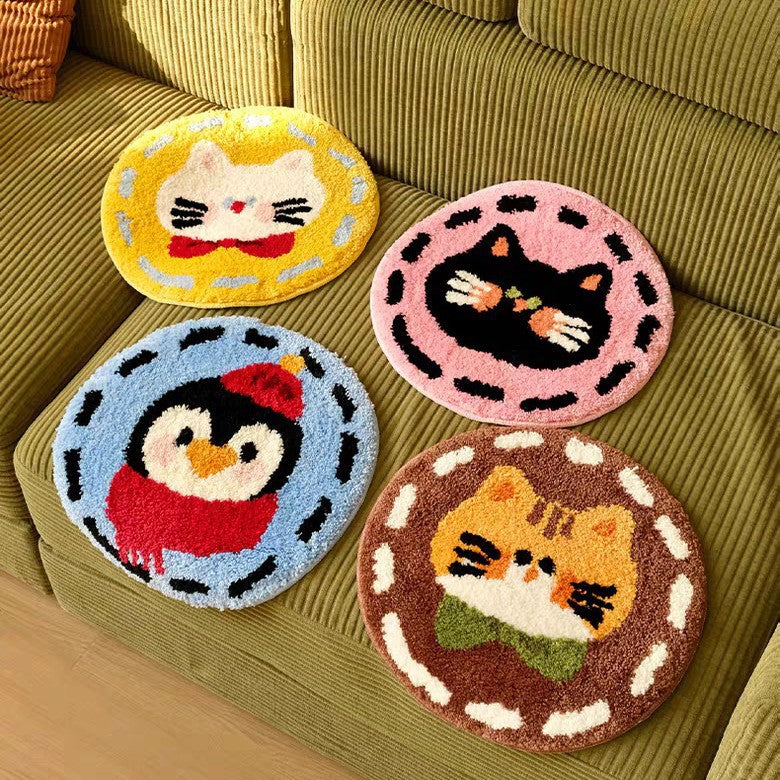 Round Plush Tufted Cat-Face Accent Rug