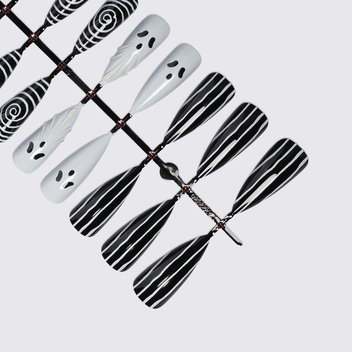 Fake nail set with spooky Halloween designs Stornfield