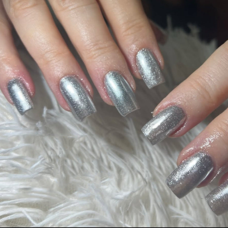 Shimmering Metallic Press-On Nail Set Stornfield
