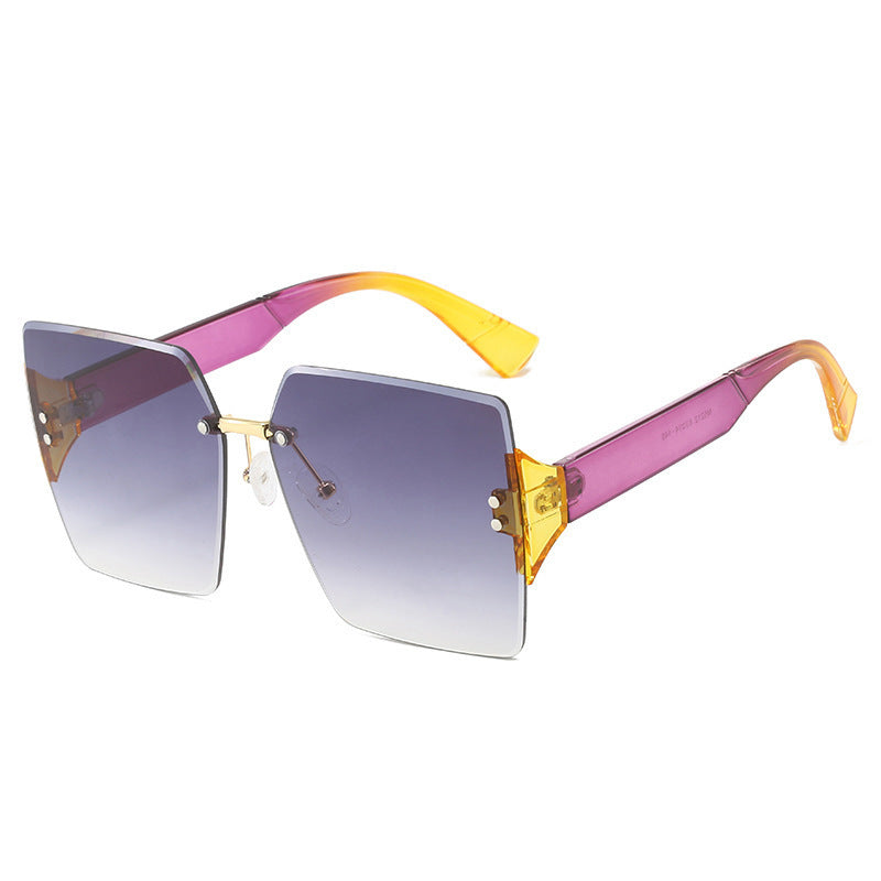 Women Fashionable Oversized Sunglasses in Exclusive Tortoiseshell Design Stornfield