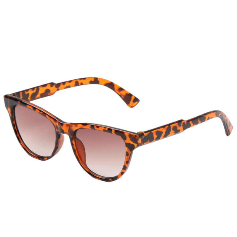 Women's fashionable Cat-Eye sunglasses with polarized lenses Stornfield