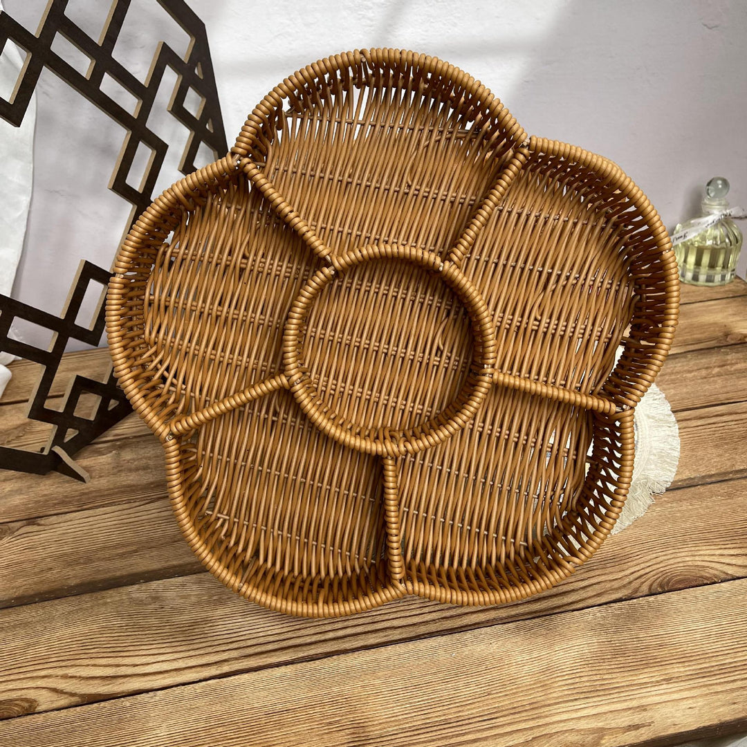 Ladies beef braided serving basket with three compartments Stornfield