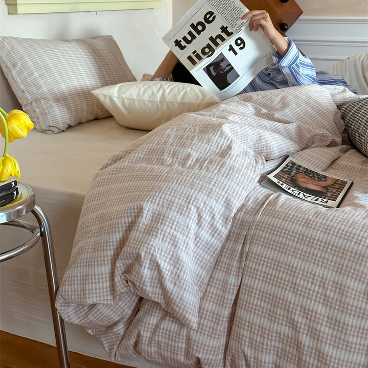 Bedding set with fine Vichy check and breathable cotton percale