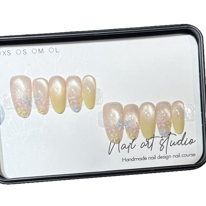 Stylish Press-On Nail Set with Floral Design Stornfield