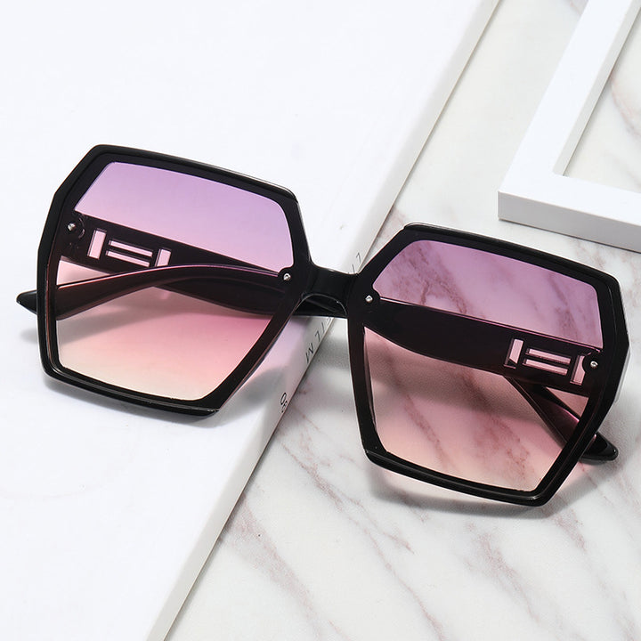 Women's Geometric Oversized Sunglasses with Modern Frame Stornfield
