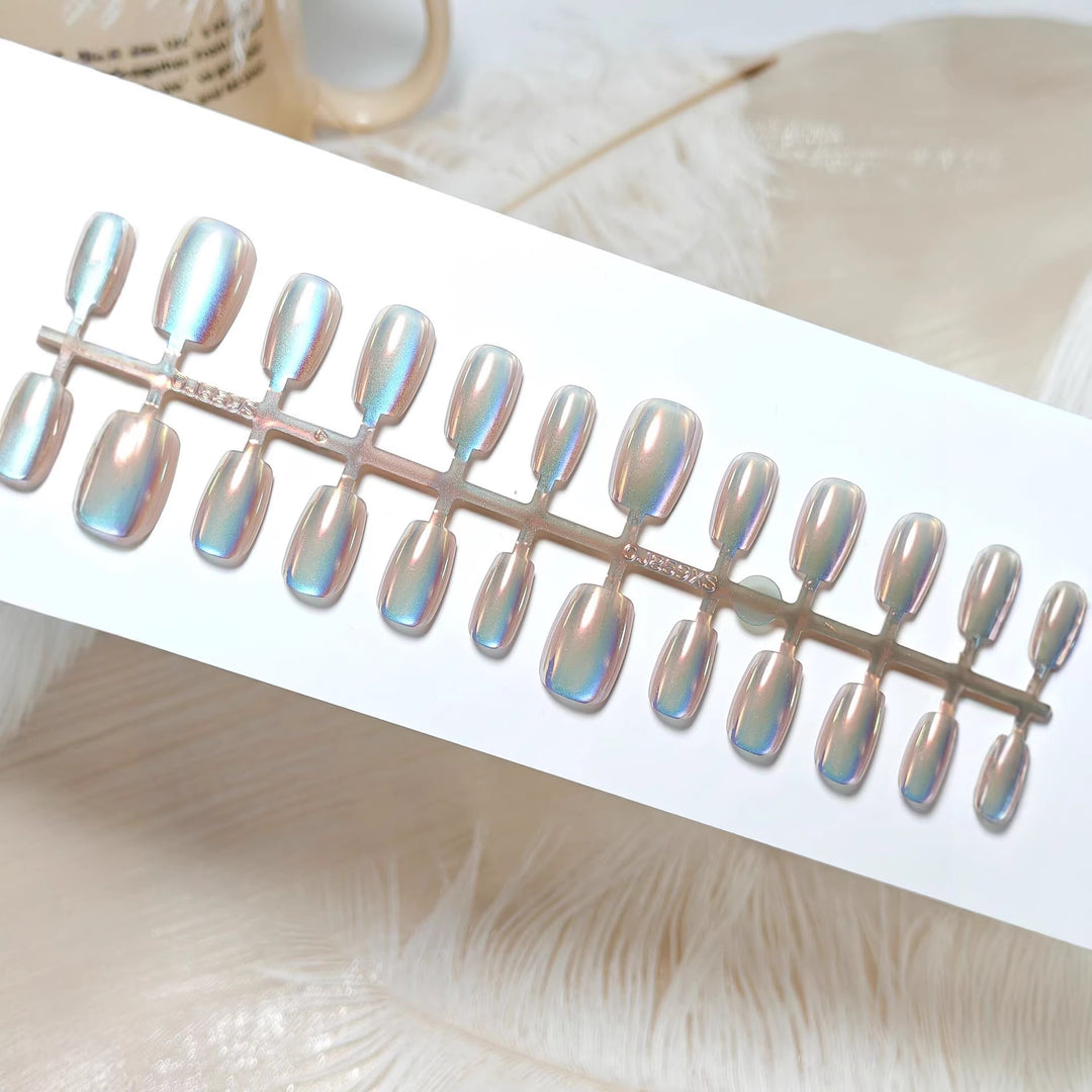 Shiny artificial nails Stornfield