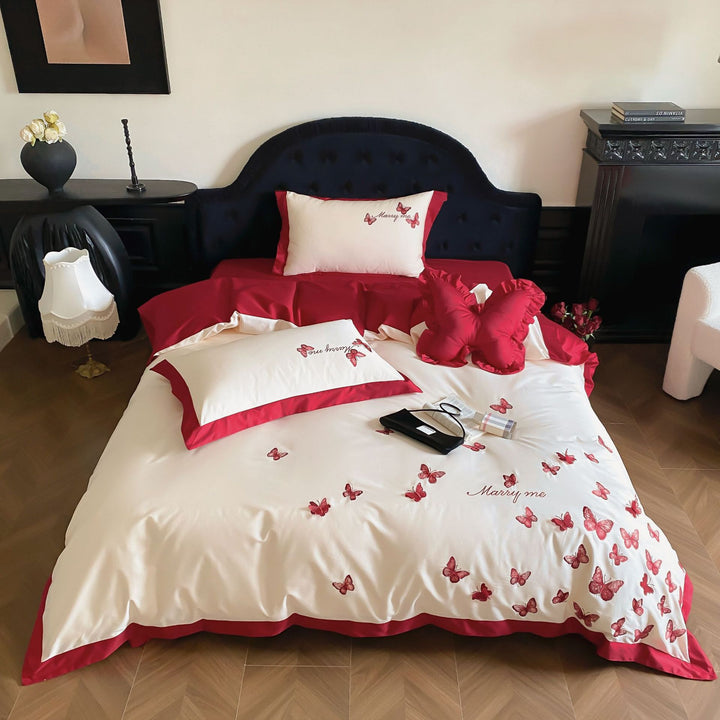 Bedding set made of fine cotton satin with 3D butterfly appliqué