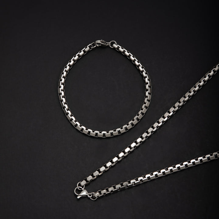 Modern Interlocking Link Chain Set Stornfield