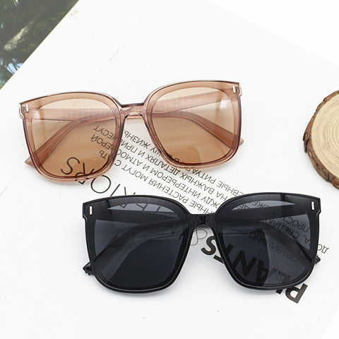 Women's Fashion Oversized Sunglasses with Full Frame Stornfield