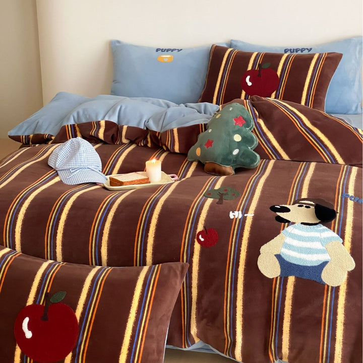 Children's bedding set in retro stripe look with appliquéd motif patches