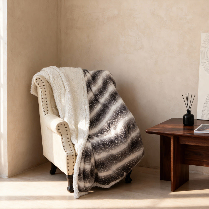 Women Cozy Dog Blanket with Soft Fleece and Modern Design Stornfield