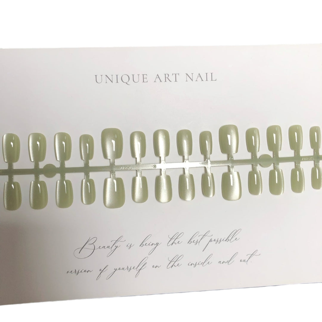 Press-On Nail Art Set with Elegant Glossy Finish