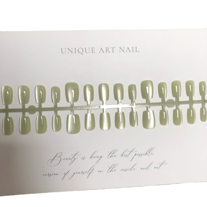Press-On Nail Art Set with Elegant Glossy Finish