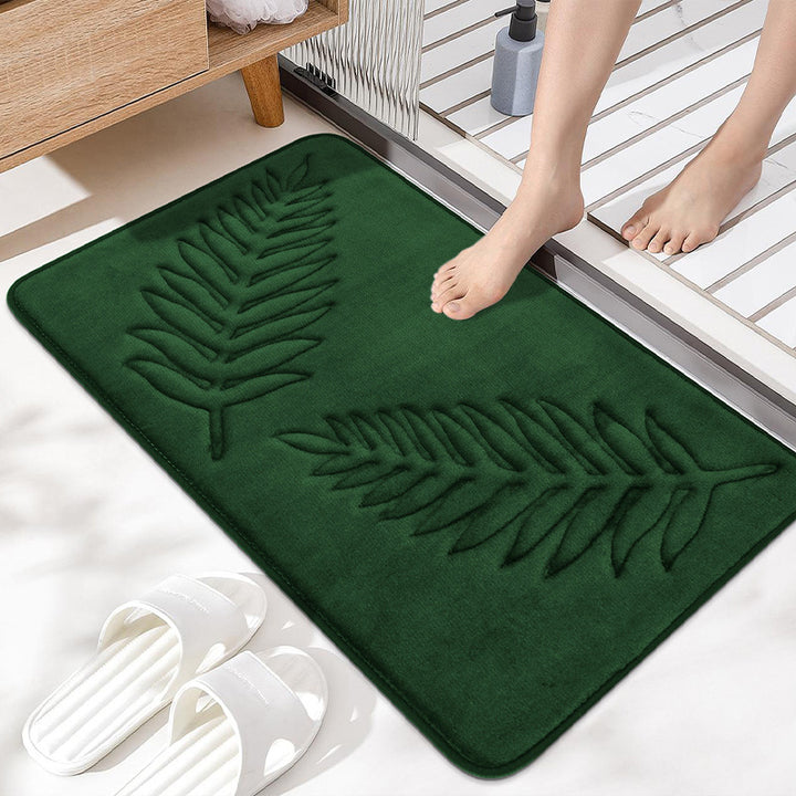 Plush Tropical Leaf Bath Mat for Bathroom