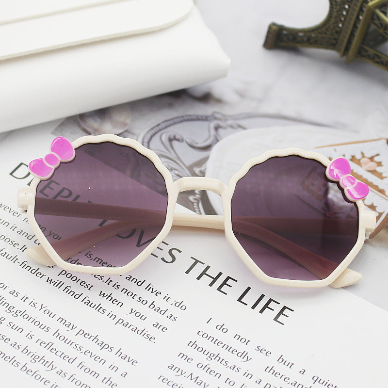 Women's playful sunglasses in creative design Stornfield